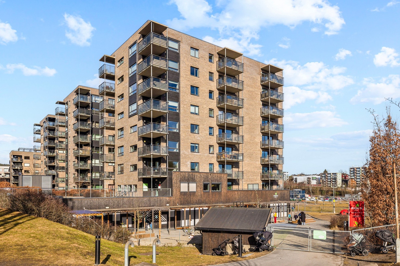 Leiligheten ligger i 4. etasje og har en fin plassering Galleribilde