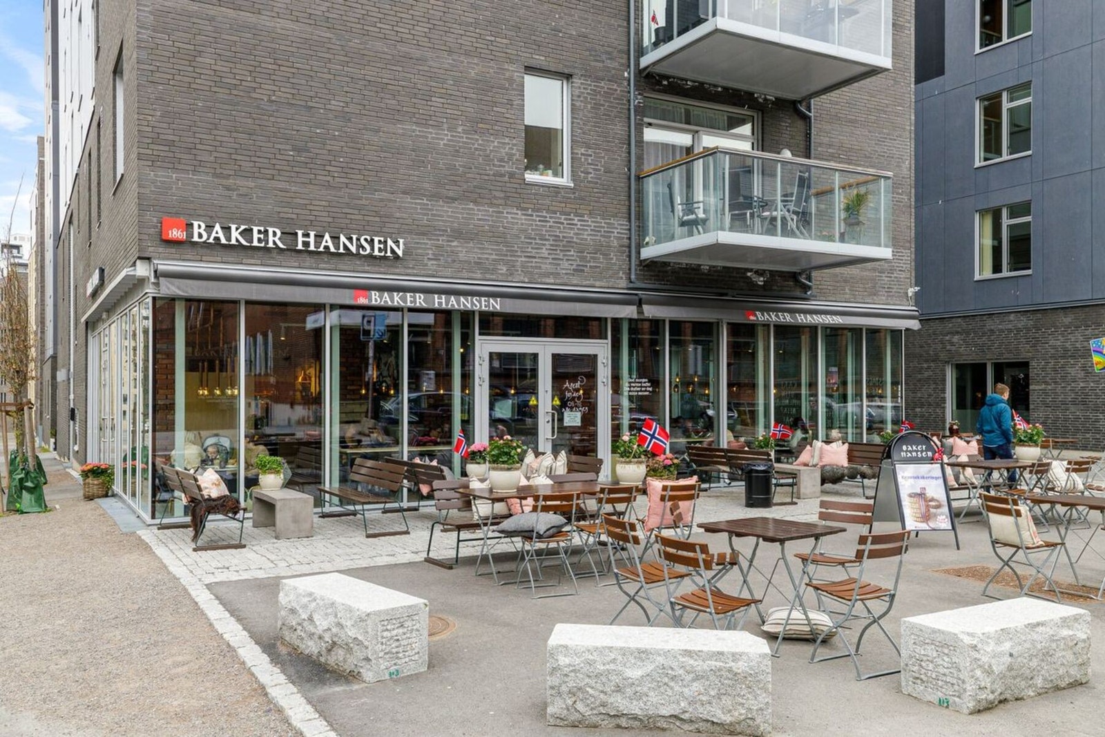 Baker Hansen er i gangavstand og er ett populært besøkssted blant beboerne i området Galleribilde