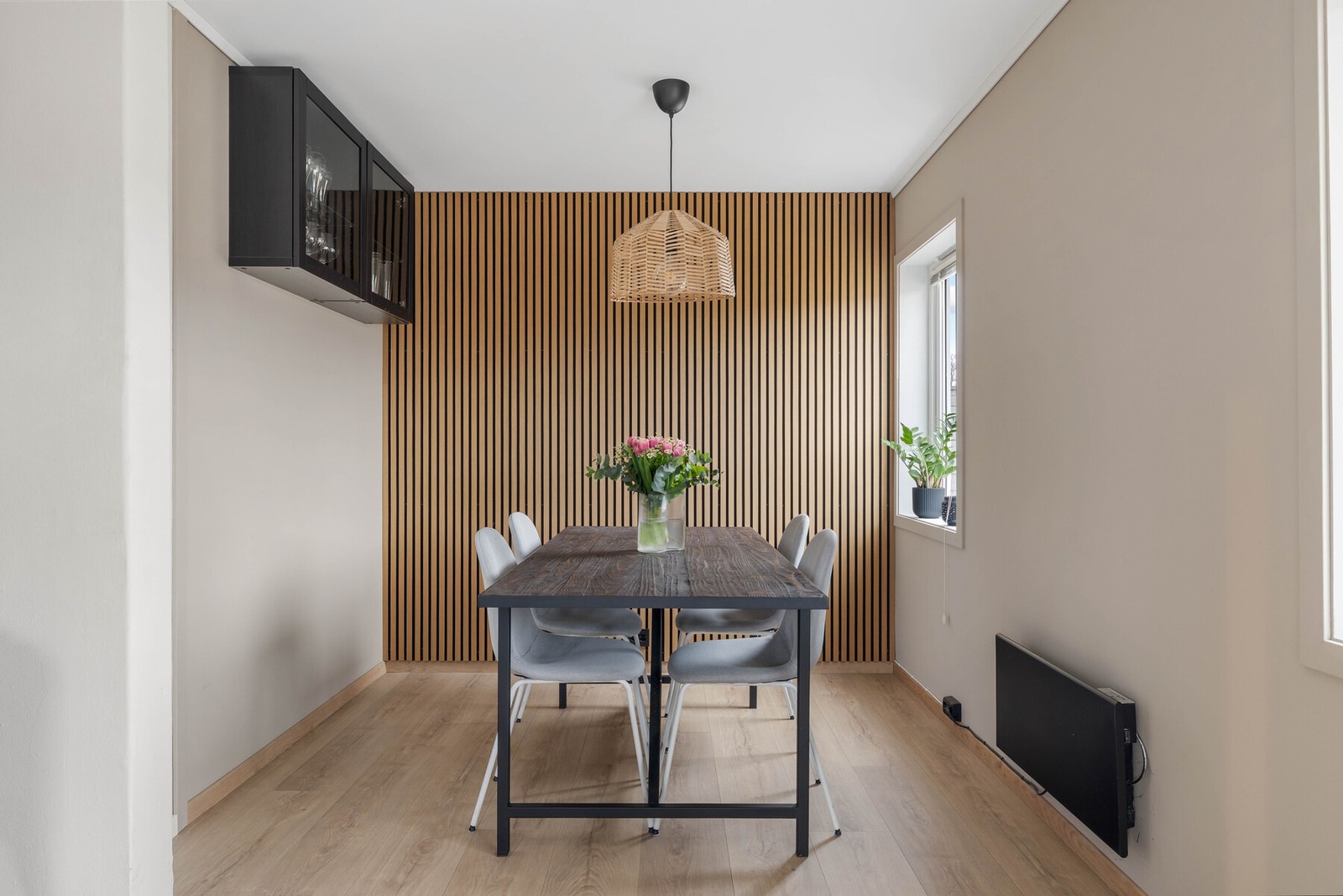 En praktisk og attraktiv leilighet med alt på ett plan. Galleribilde