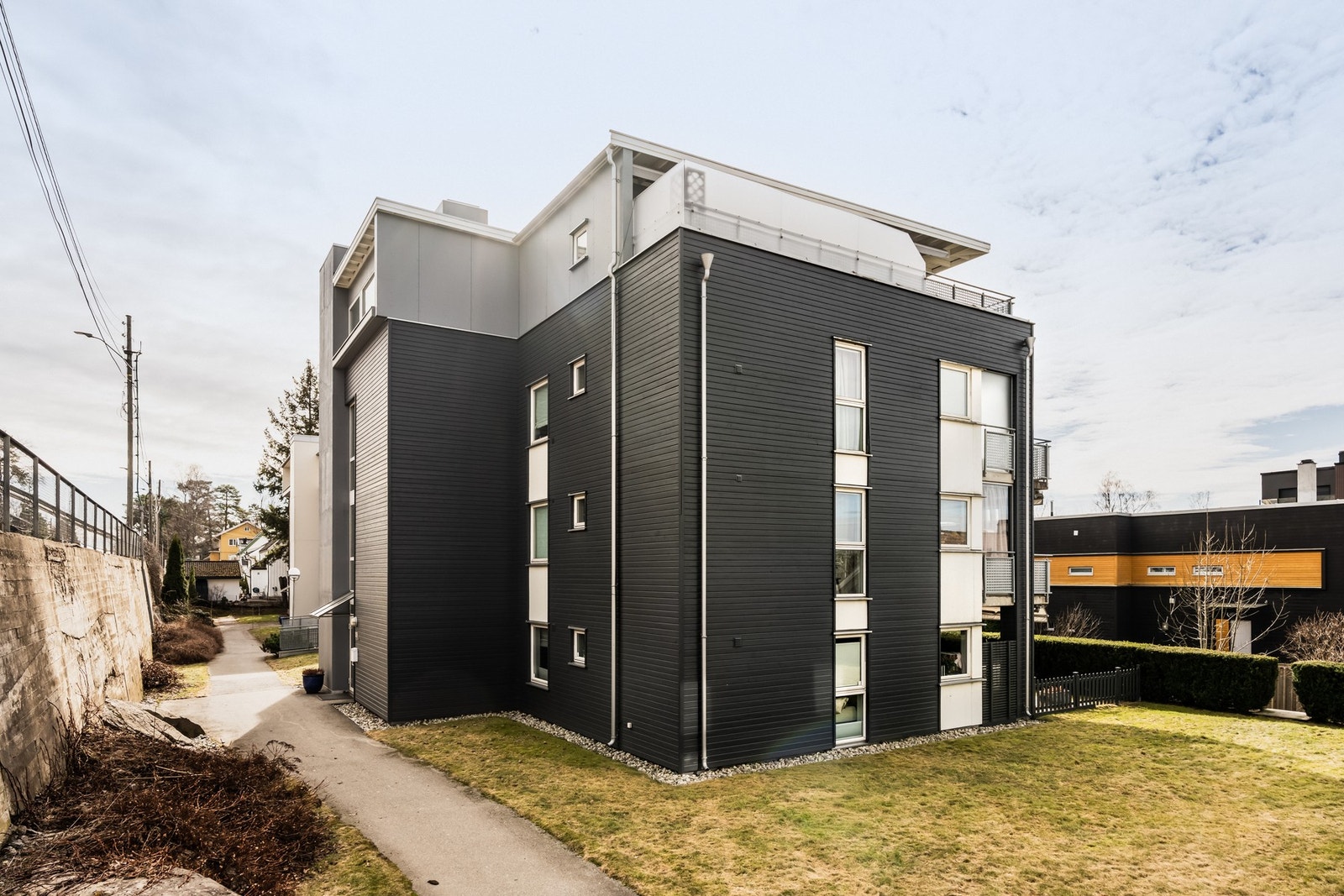 Fine fasader på byggene i sameiet. Galleribilde