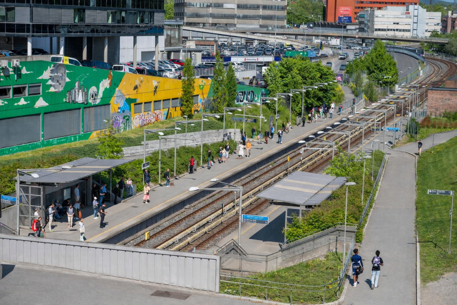 T-banestasjonen på Hasle er ca. 3 min unna. Galleribilde