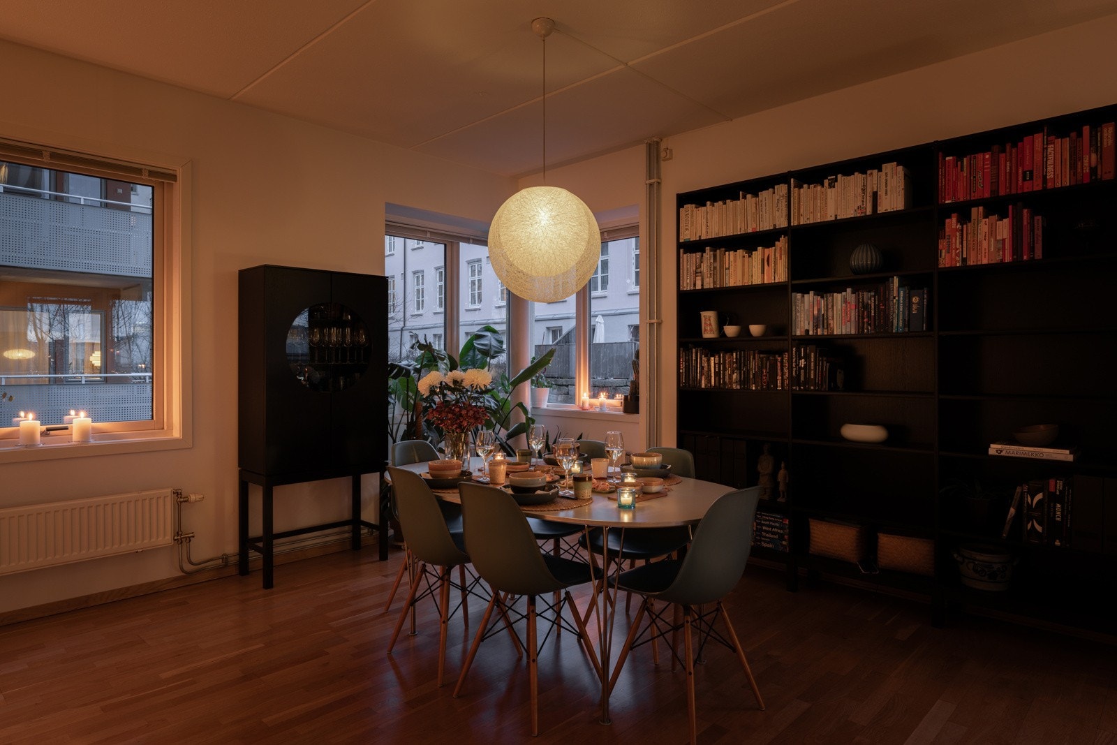 Kveldsbilde. Galleribilde