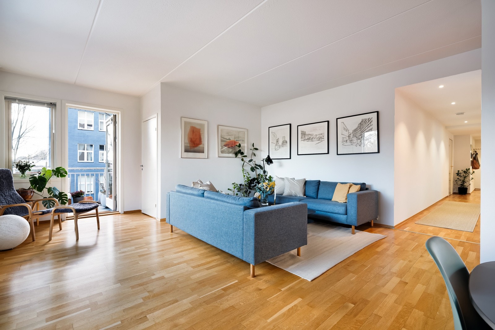 Alle vinduer er utstyrt med skreddersydde persienner laget på mål, og på soverommene er det montert lystette persienner. Galleribilde