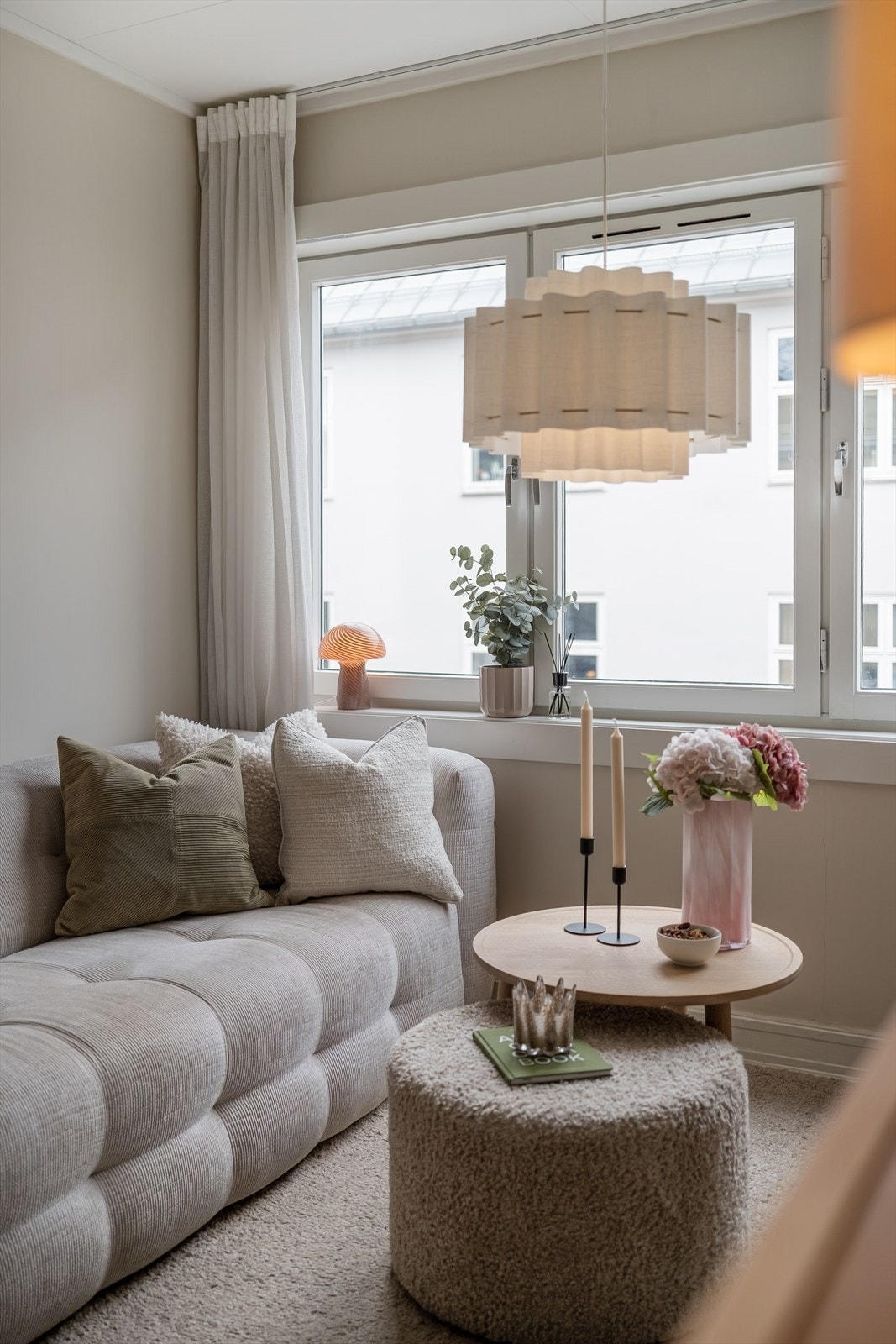 Varmtvann og fyring er inkludert i de månedlige felleskostnadene hvilket gir lavere strømkostnader Galleribilde