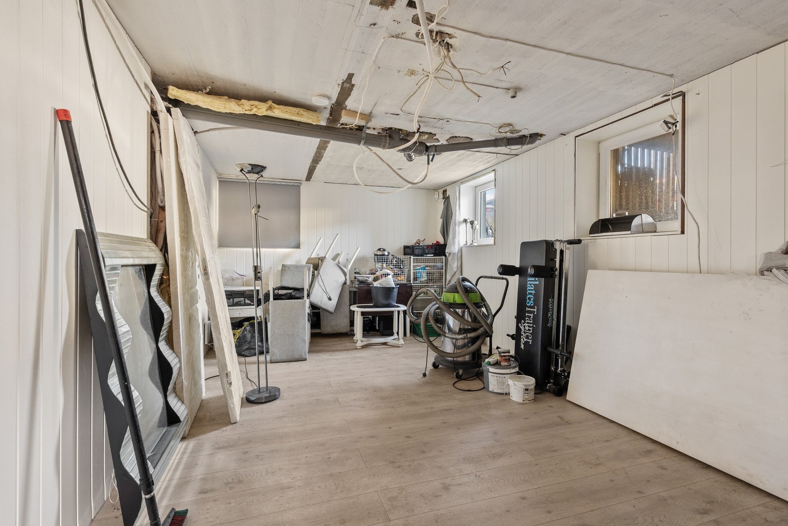Hele kjelleren er under renovering og det er betydelige arbeider som gjenstår Galleribilde