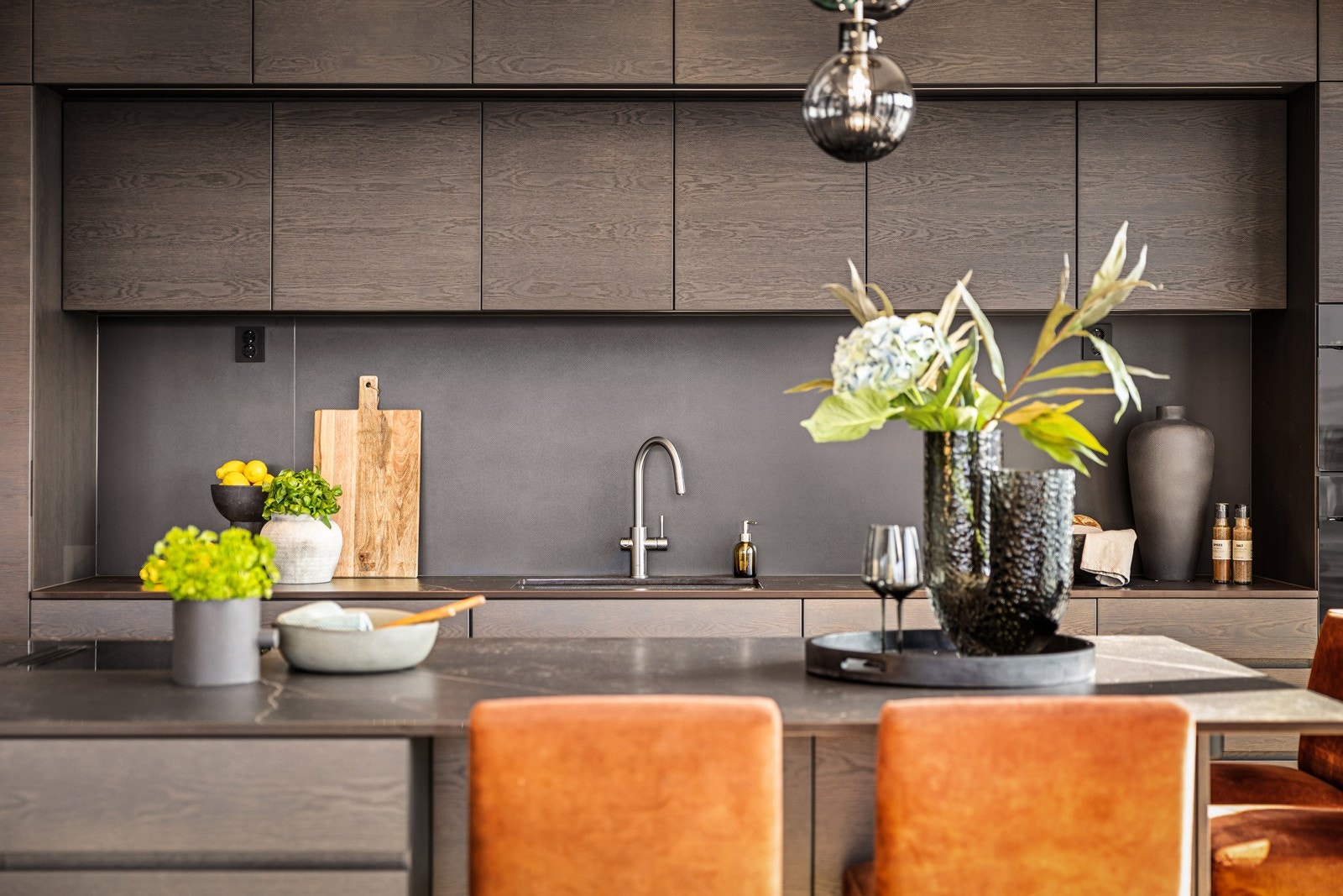 - Kjøkkenøyen har en hyggelig og sosial barløsning - Galleribilde