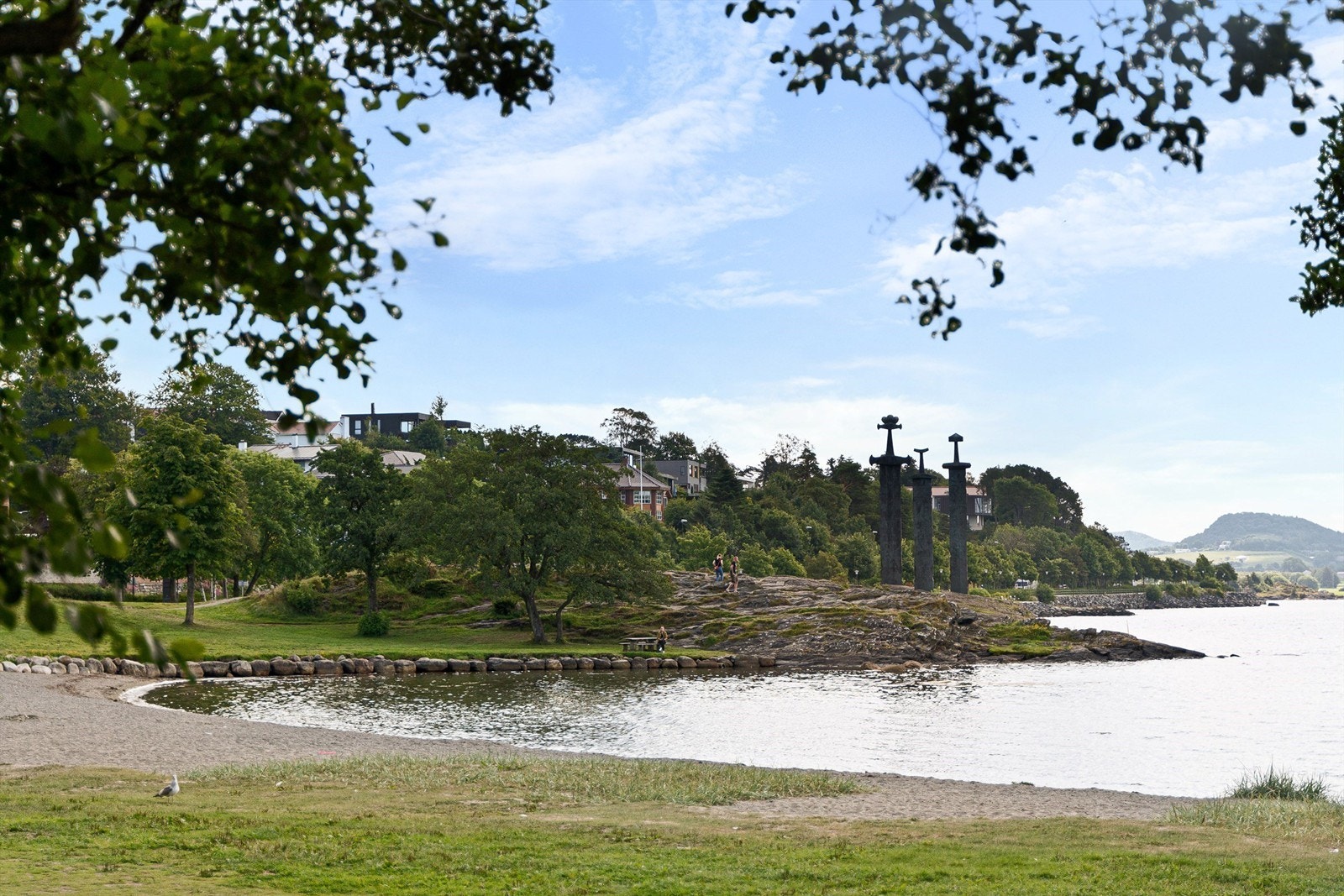 Det er kort vei til Møllebukta hvor det er fine tur- og bademuligheter. Galleribilde