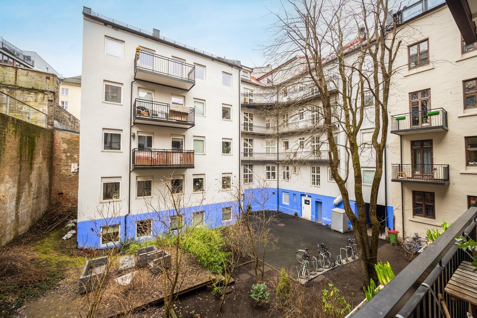Leiligheten vender i sin helhet mot bakgården. Galleribilde