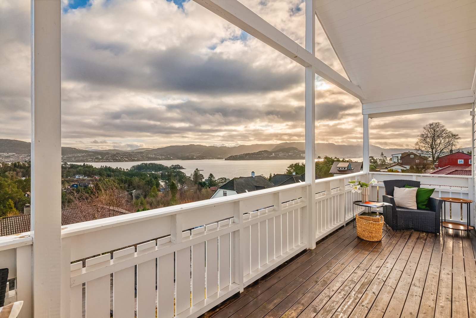 Her er det godt med plass til ønsket utemøblement. Galleribilde