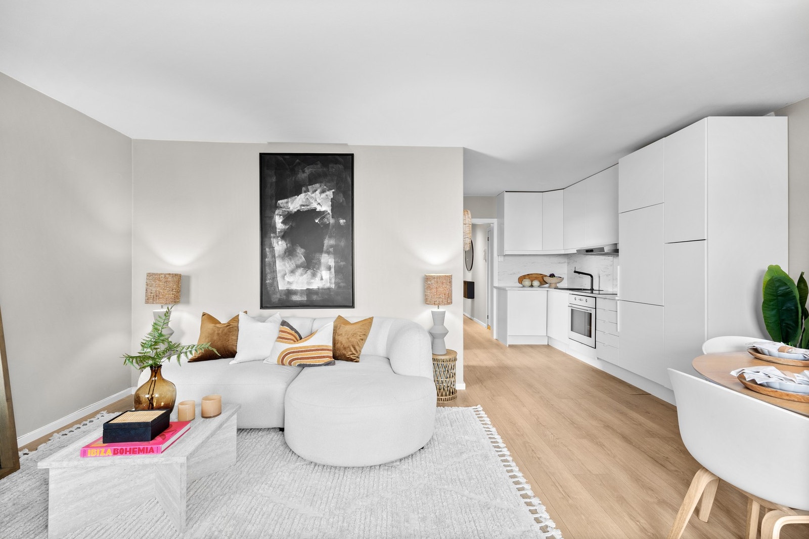 Oppvarming og varmtvann er inkl. i husleie Galleribilde