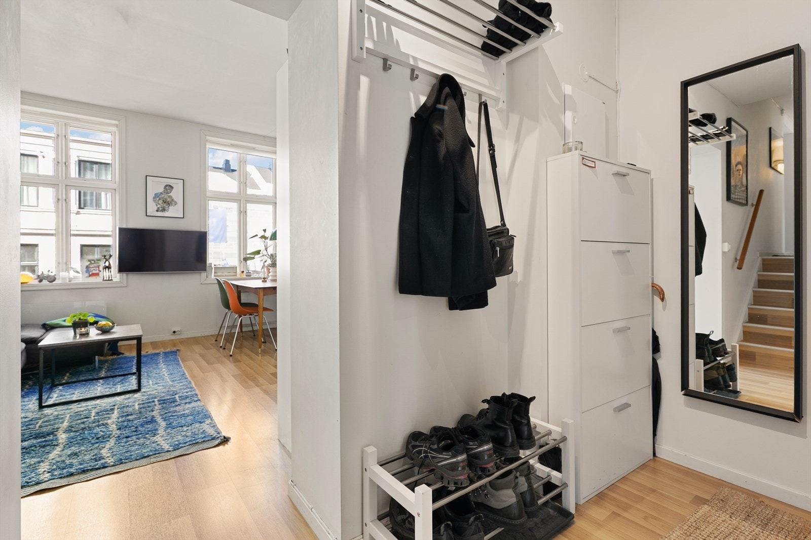 I det dere ankommer leiligheten får dere umiddelbart en god følelse! Her er det hyggelig å komme hjem! Galleribilde