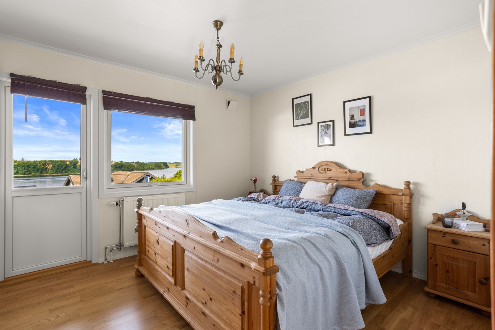 Hovedsoverommet har utgang til terrasse Galleribilde