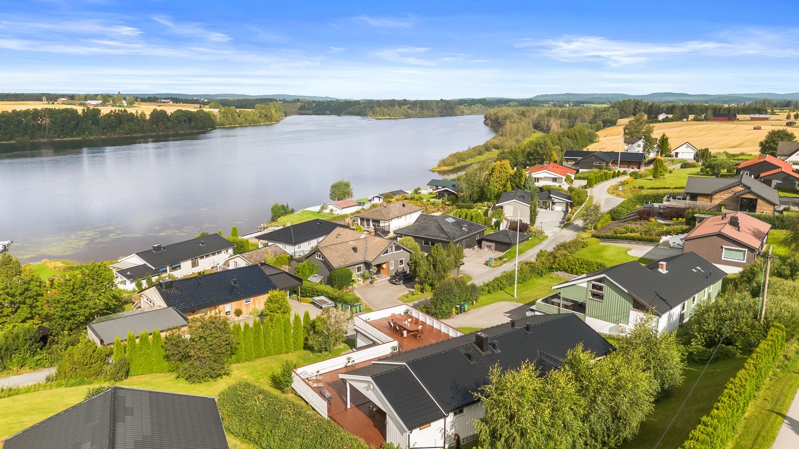 Det er mulig å få innvilget båtplass via Høie boforening for kr. 2000. Galleribilde