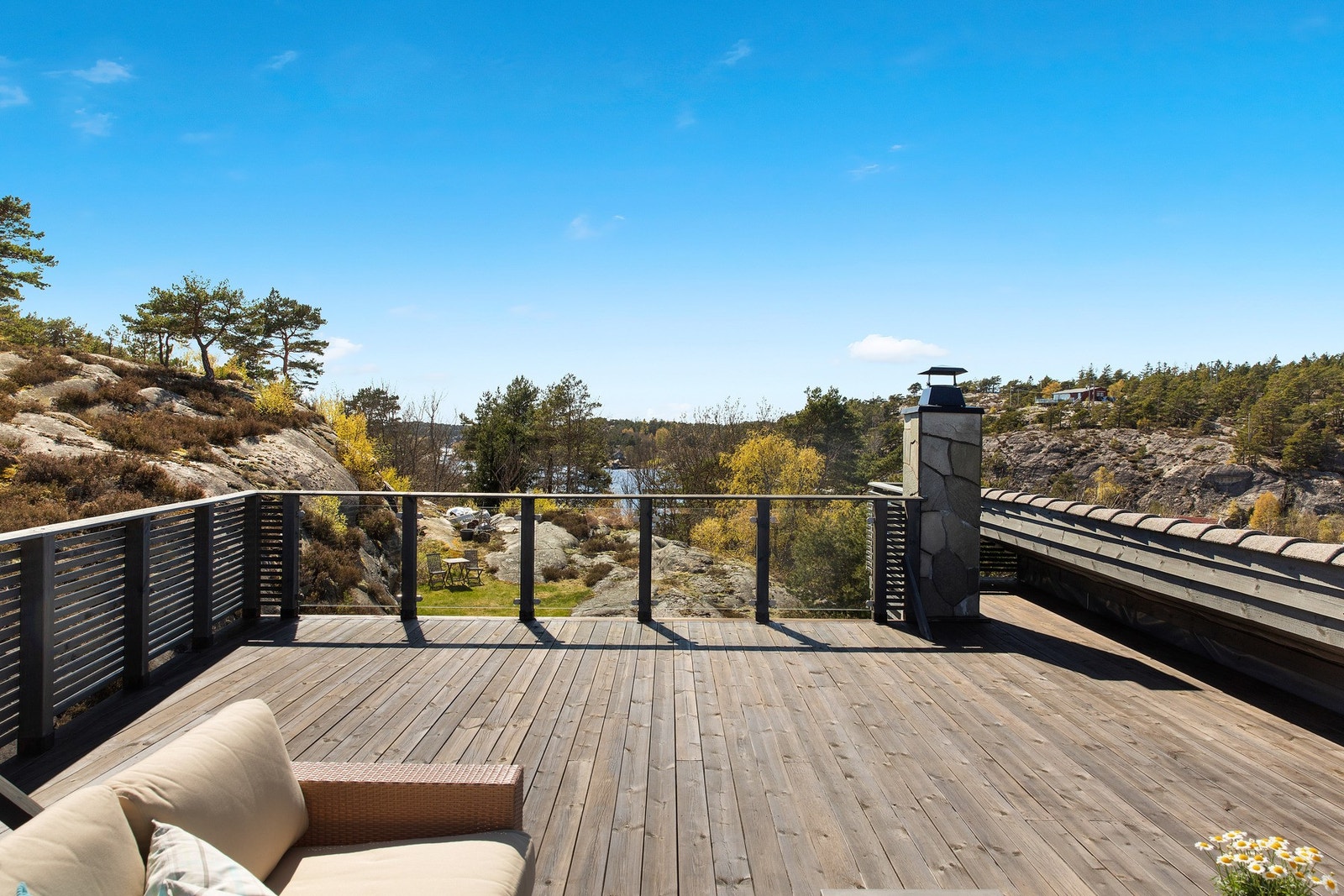 Utsikt over skjærgården fra egen terrasse. Galleribilde