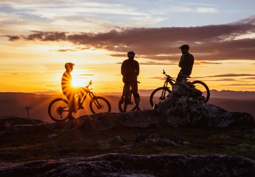 Sykkelturen kan du starte fra hyttedøren. Galleribilde