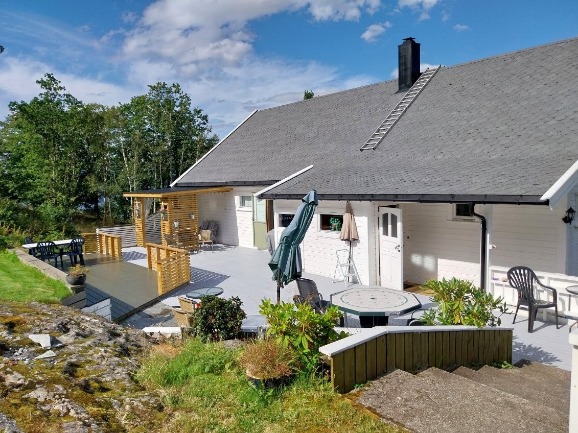 - En flott innholdsrik eiendom med flotte uteområder - Galleribilde