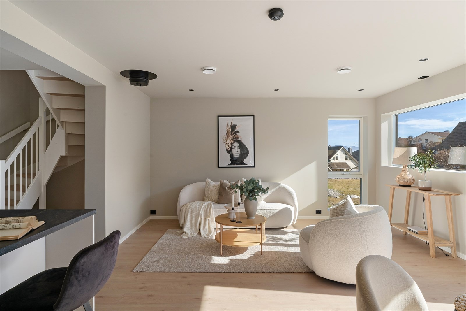 Veggene er malt i en behagelig farge som skaper en god atmosfære. Galleribilde