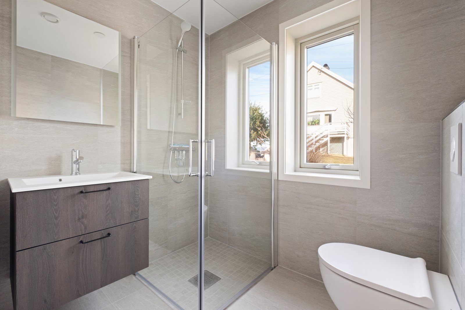 Bad nr.2 - Flott og moderne bad Galleribilde