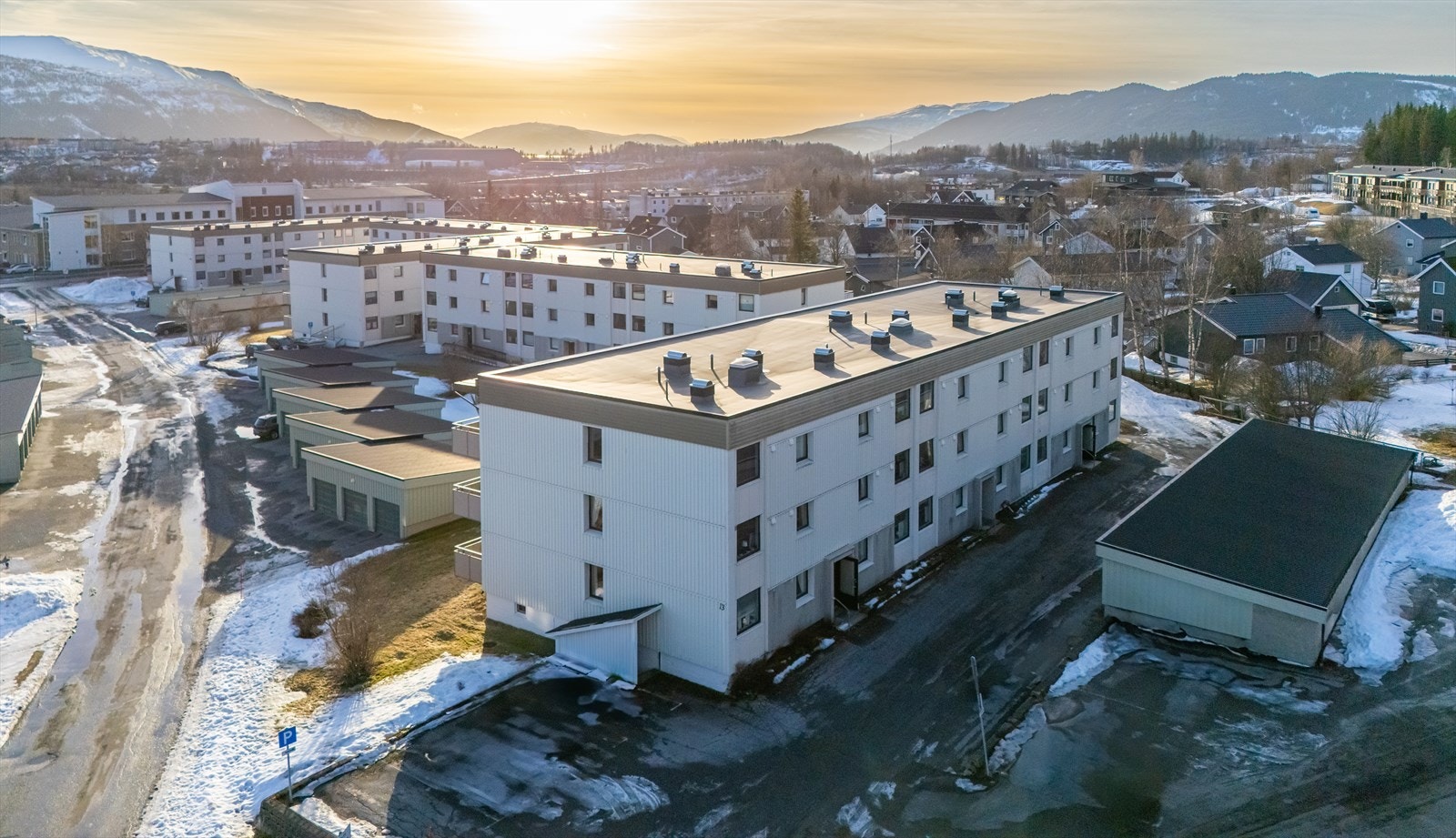 Leiligheten ligger i et veletablert borettslag -Felles innkjøp av strøm til andelseierne(à konto strøm) - Oppvarming inkludert i fellesutgiftene Galleribilde