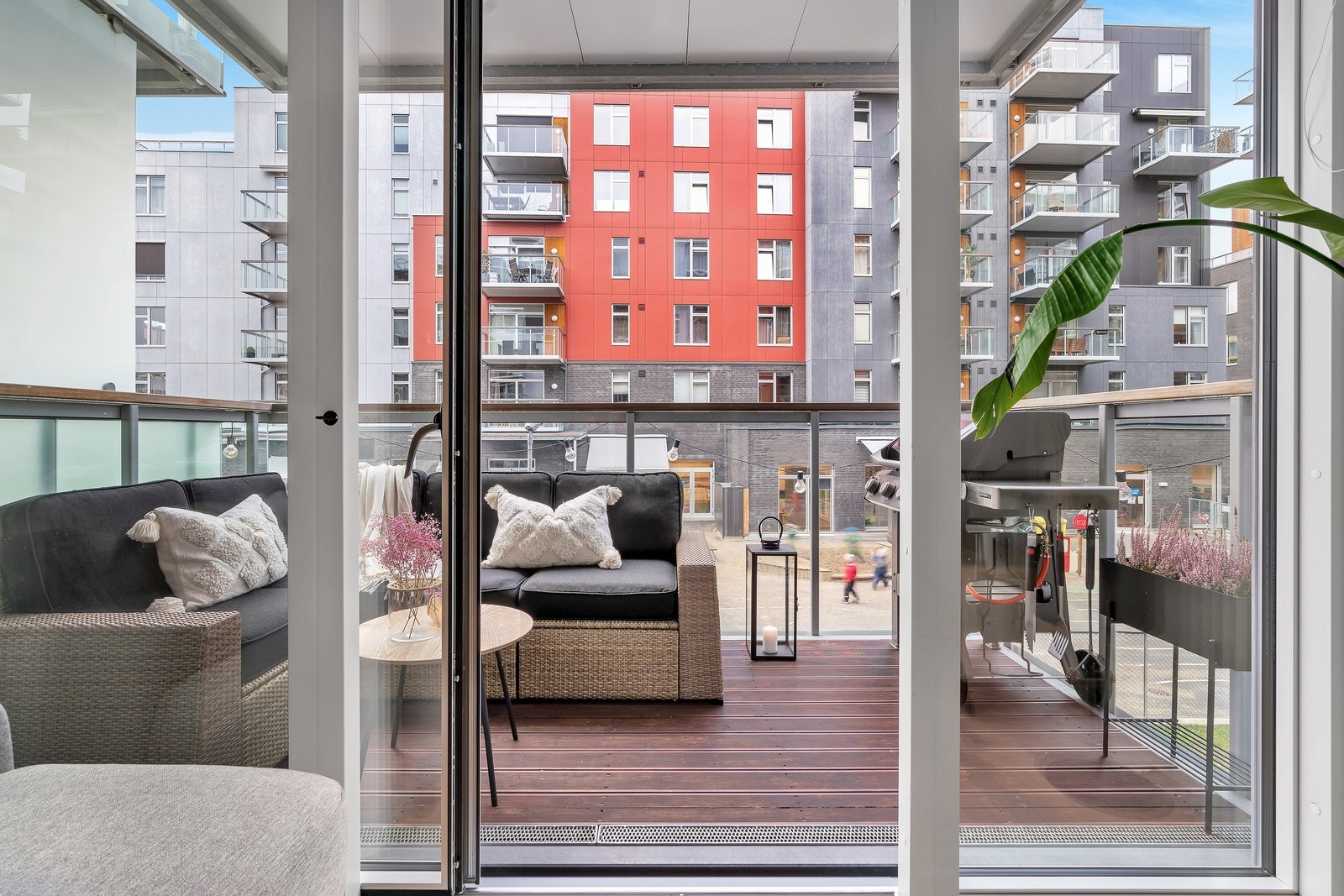 Utgang til balkong fra stue Galleribilde