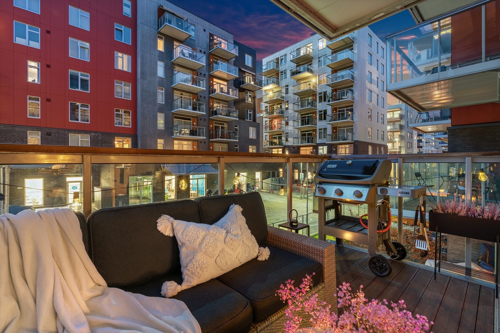 Det er også plass til grill som er perfekt for sene sommerkvelder Galleribilde