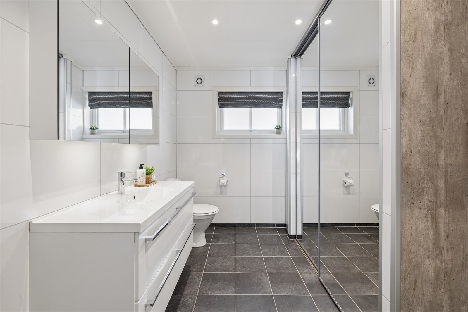 Baderommet ble totalrenovert i 2014 av Blink Hus songdalen. Galleribilde