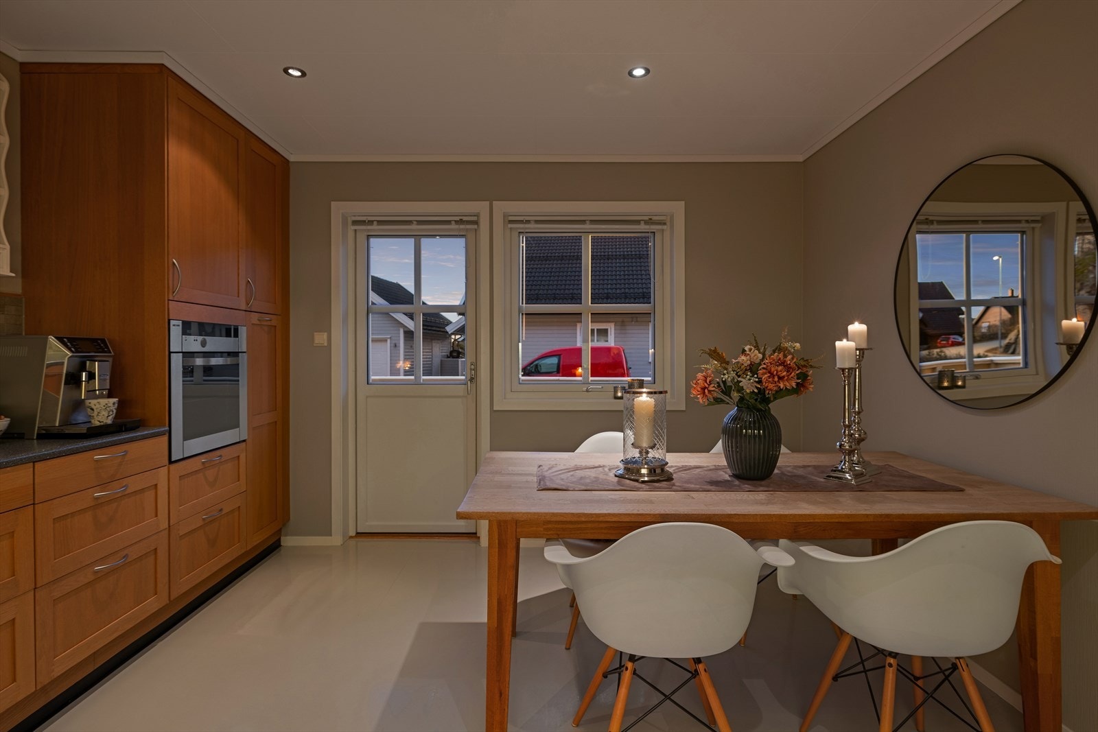 Dette er en oppgradert del av en tomannsbolig med mye å se! Galleribilde