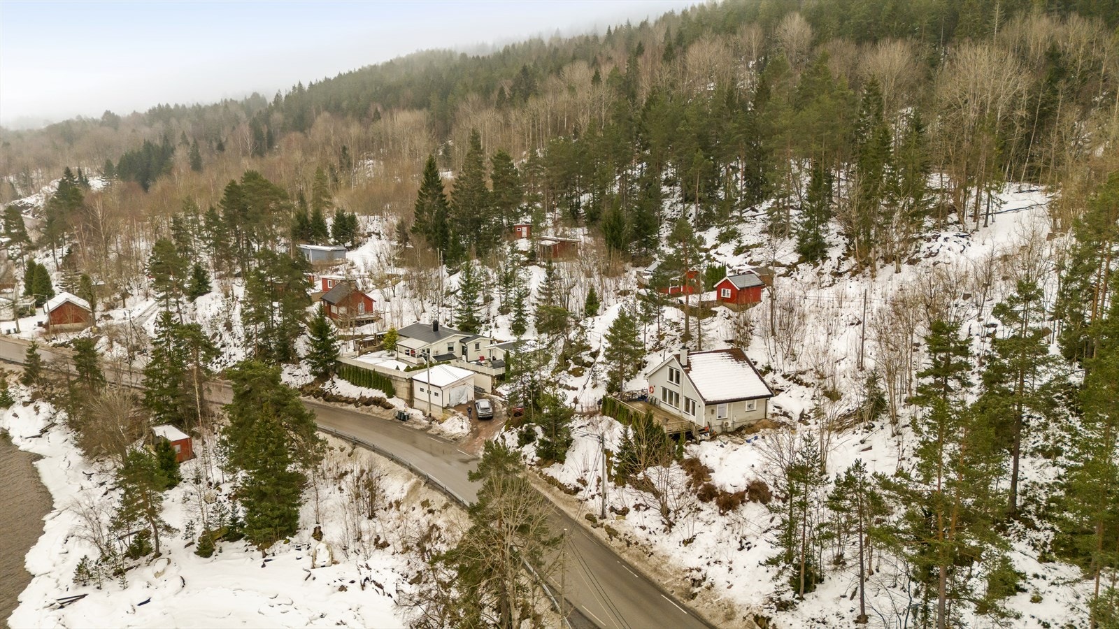 Hytta ble oppført i 2012 og har en utrolig flott beliggenhet. Galleribilde
