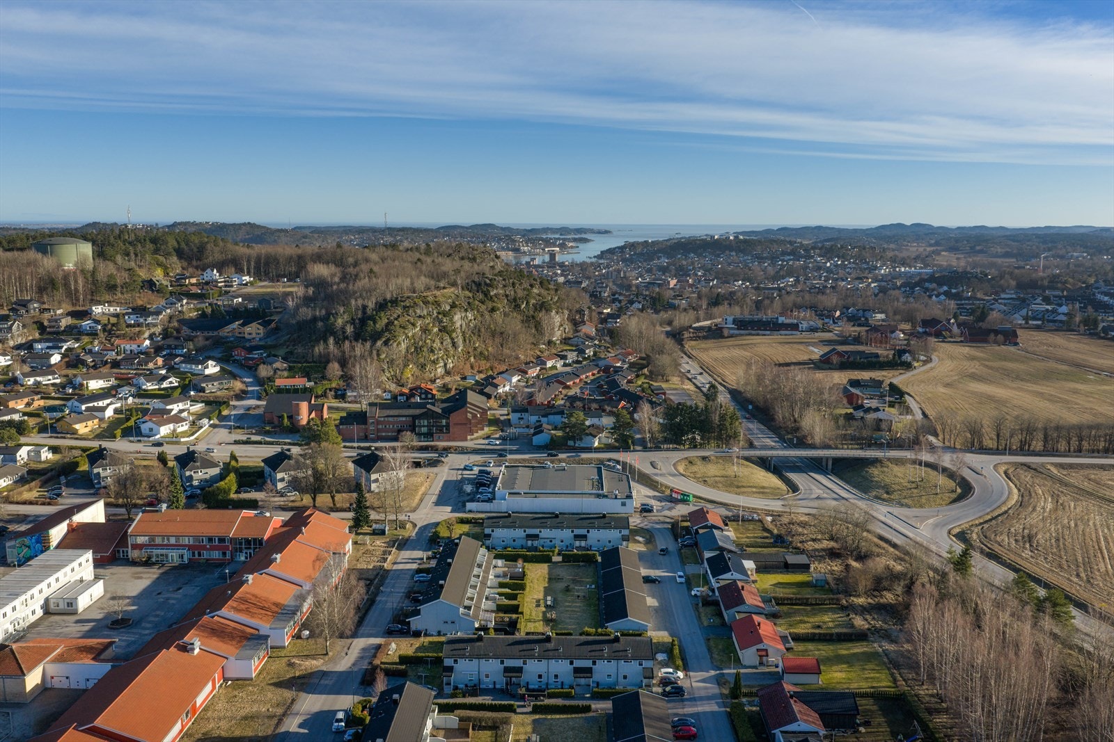 Det er et ekte stenkast til dagligvarebutikk Galleribilde