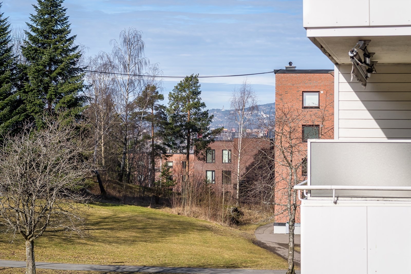 Det medfølger to boder i kjeller. Galleribilde