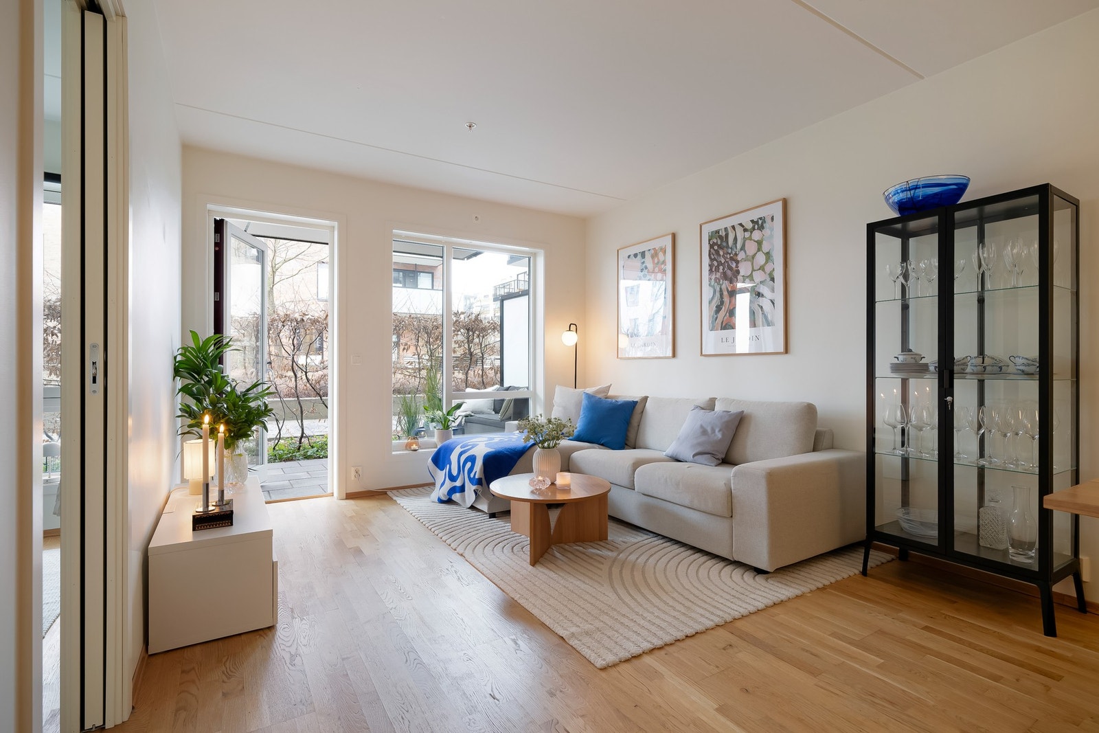 Jan Gunnar Grunden v/ EIE Løren ønsker velkommen til Bøkkerveien 24C! Foto: Borowiak AS (Chris Borowiak). Galleribilde