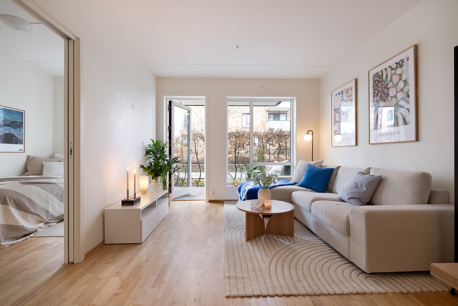 Boligen stod ferdig i 2018 og fremstår velholdt og moderne med god leveransestandard. Galleribilde