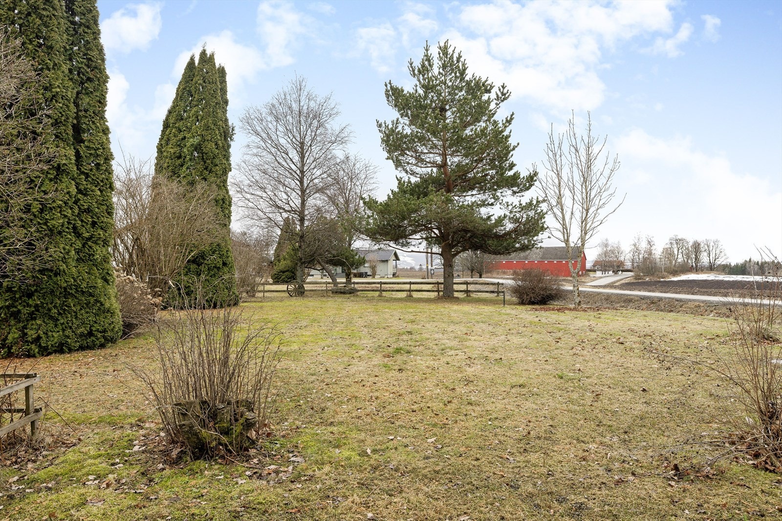 Stor og relativt flat tomt. Galleribilde