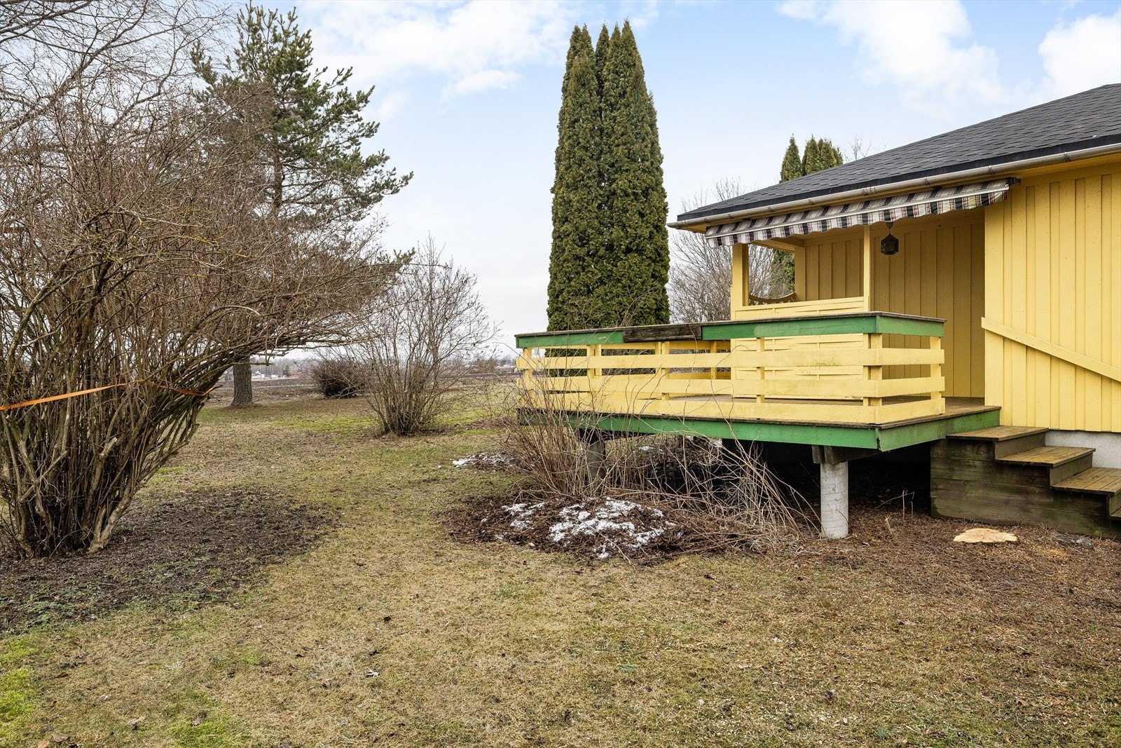 Fra terrassen er det adkomst til hagen. Galleribilde