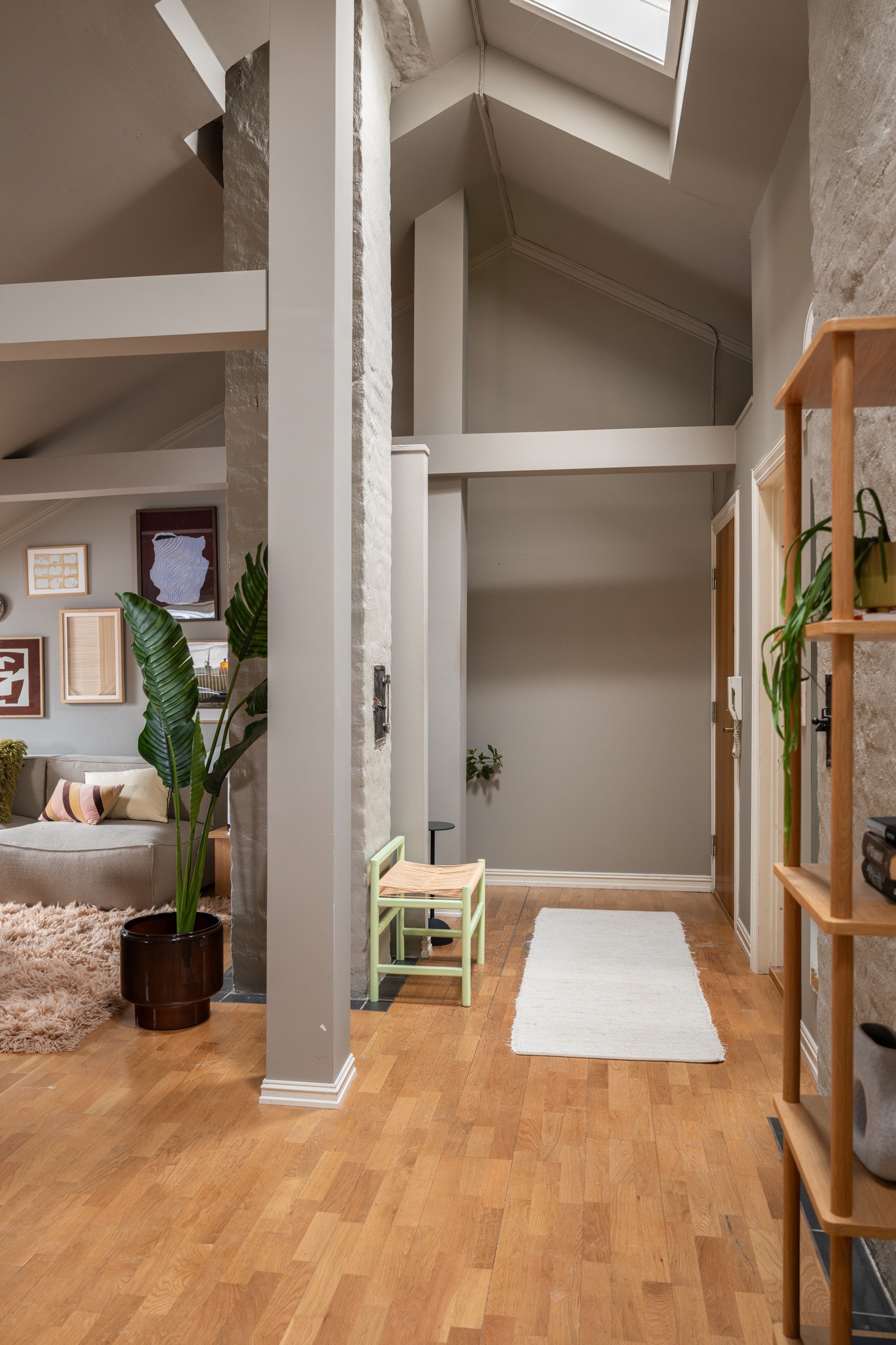 Det er pipeløp i leiligheten, men ukjent om disse er i drift/bruk. Galleribilde