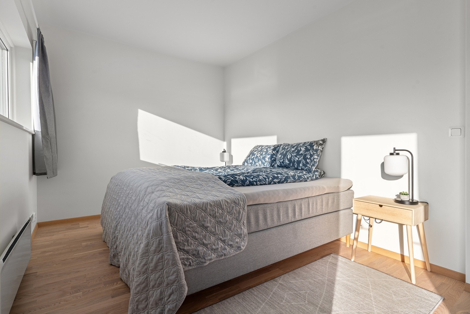 Boligen har totalt 4 gode soverom og utgjør dermed en super familiebolig!