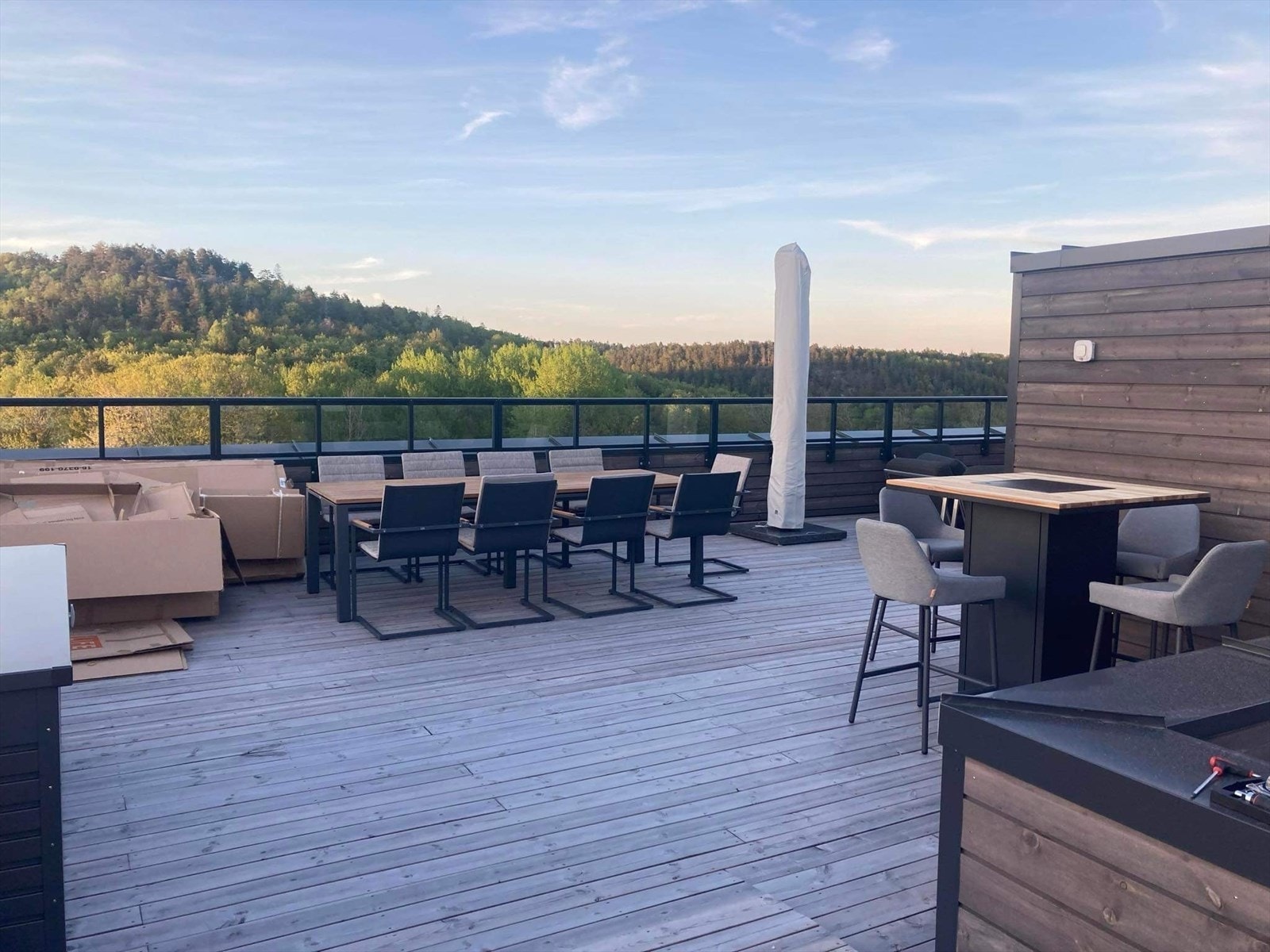 Felles takterrasse med fantastiske solforhold og nydelig utsikt. Galleribilde