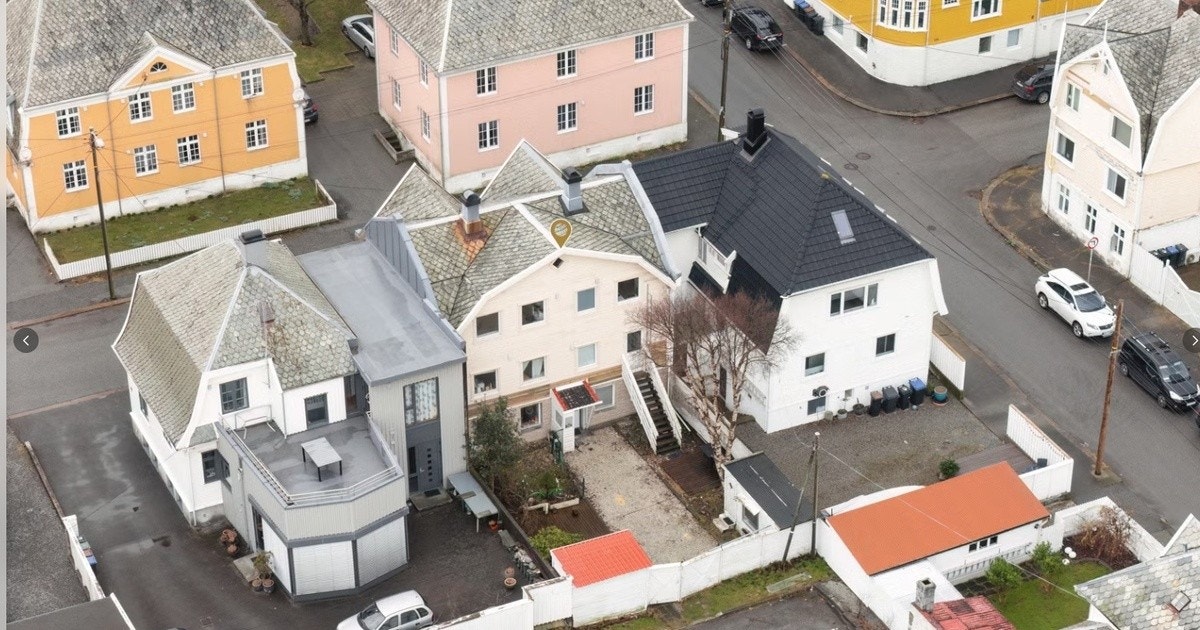 Leiligheten ligger i 3. etasje med flott utsikt Galleribilde