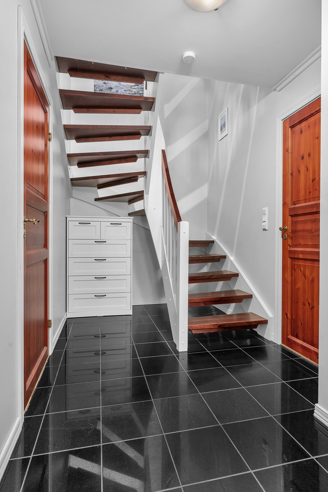 Vi har nå tatt turen helt ned i underetasjen. Galleribilde