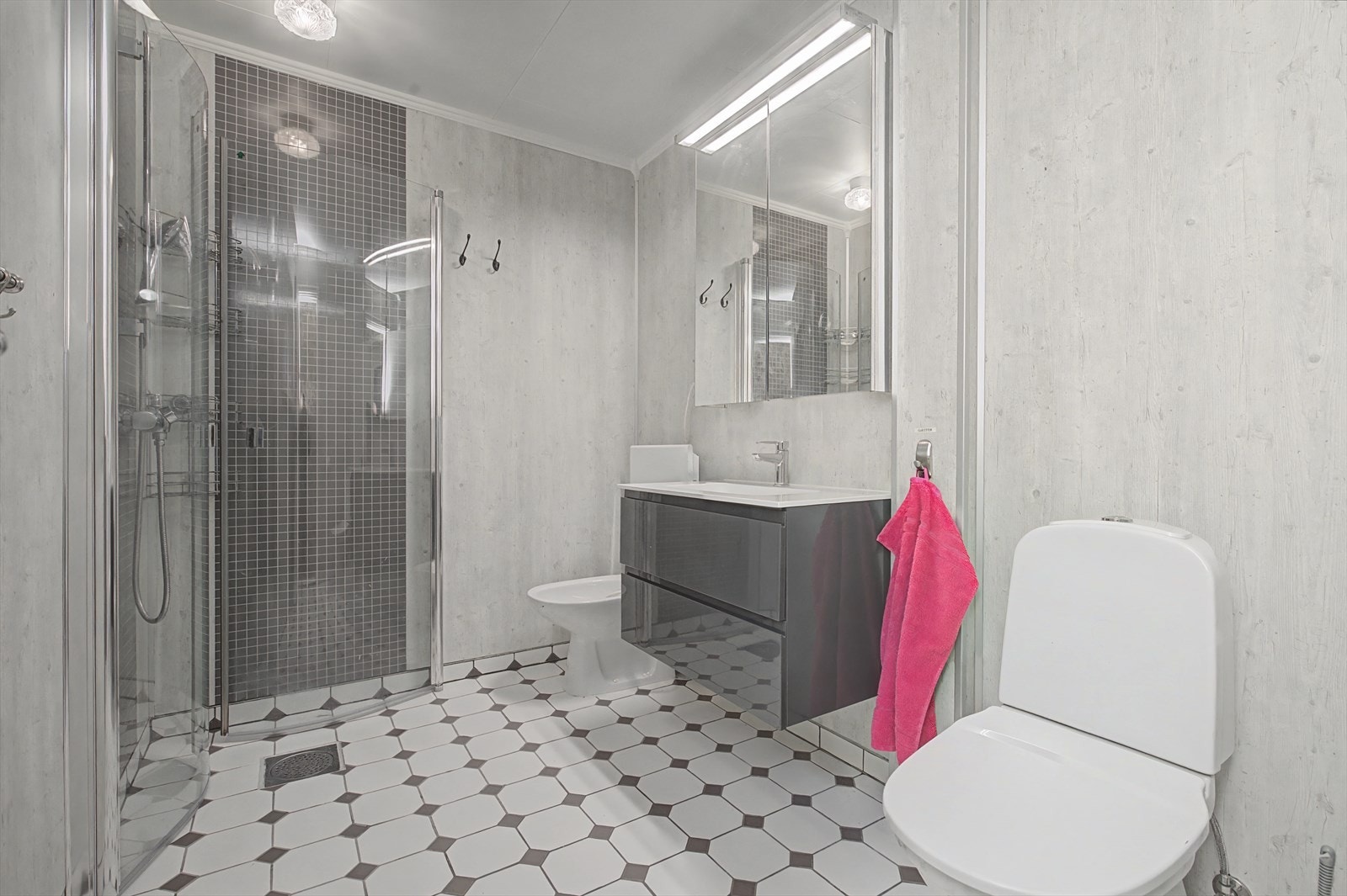 Baderom i hovedetasjen Galleribilde