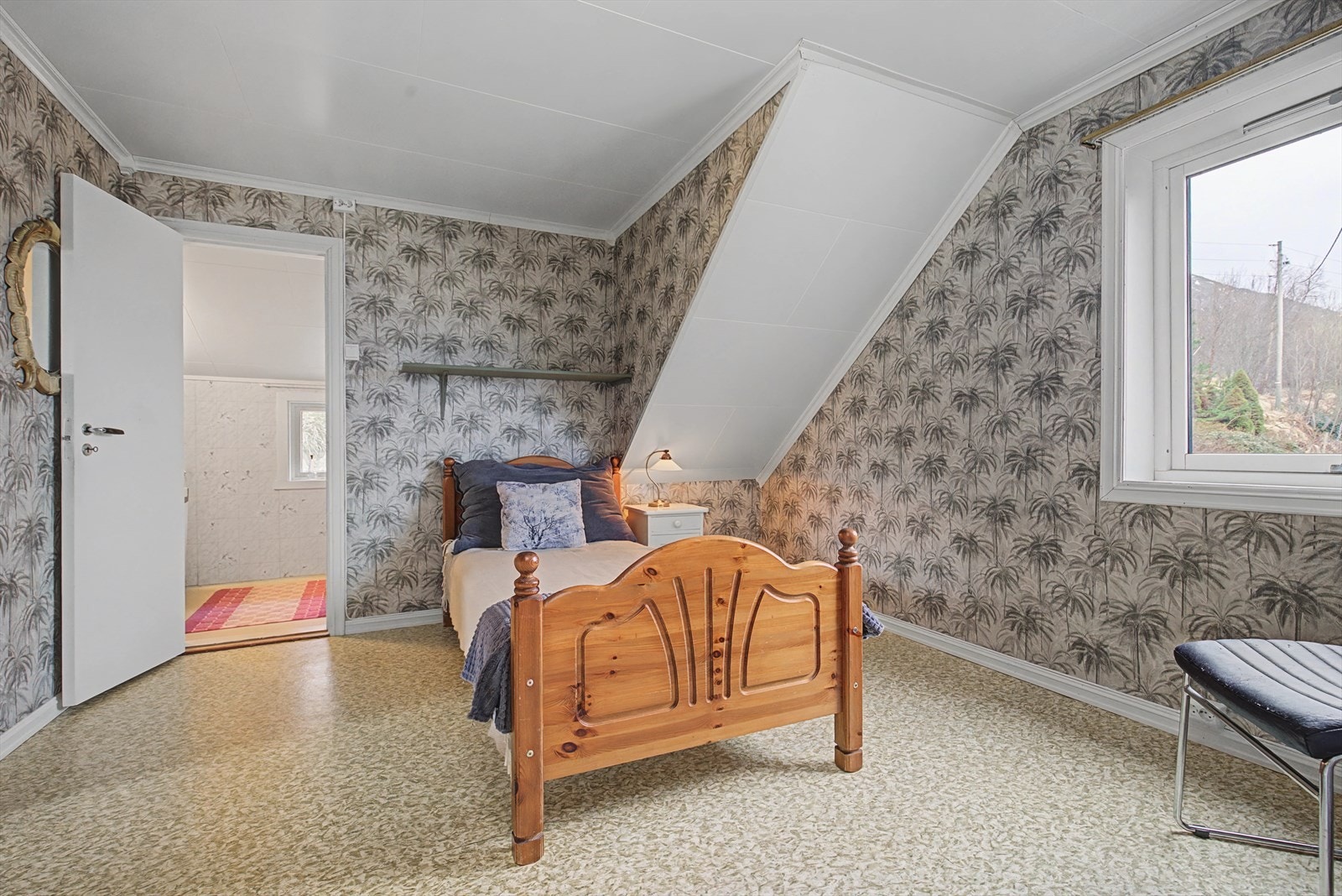 Videre til soverom nr. 4 og baderom Galleribilde