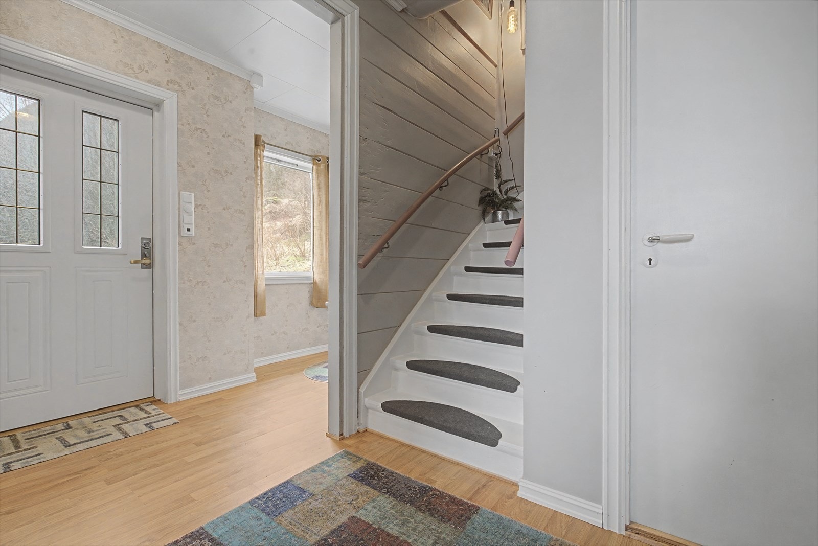 En romslig entre/gang Galleribilde