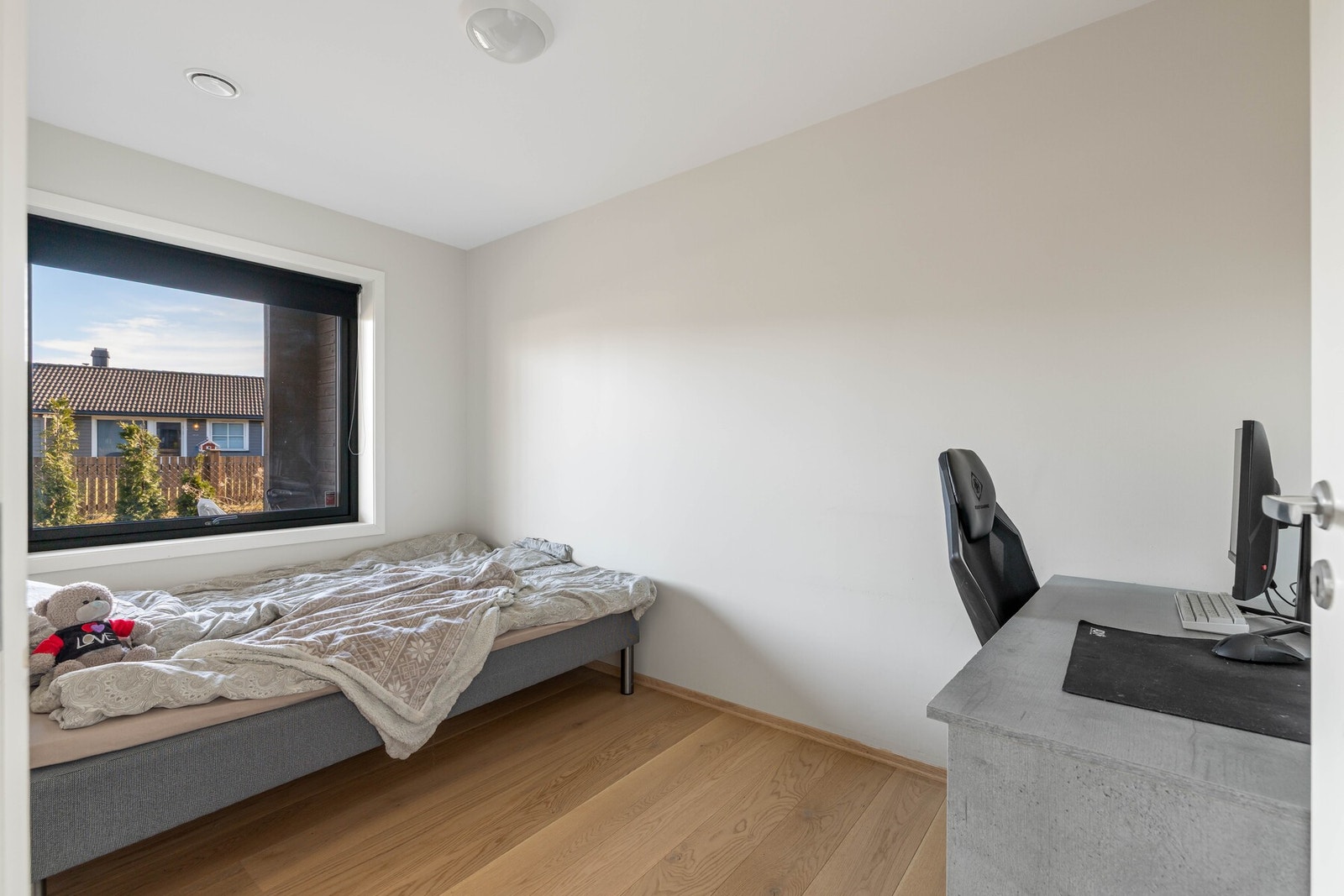 Det er totalt 3 soverom og de er av god størrelse. Galleribilde