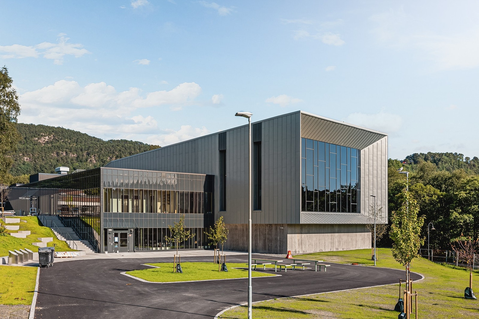 Ortun svømmehall. Galleribilde