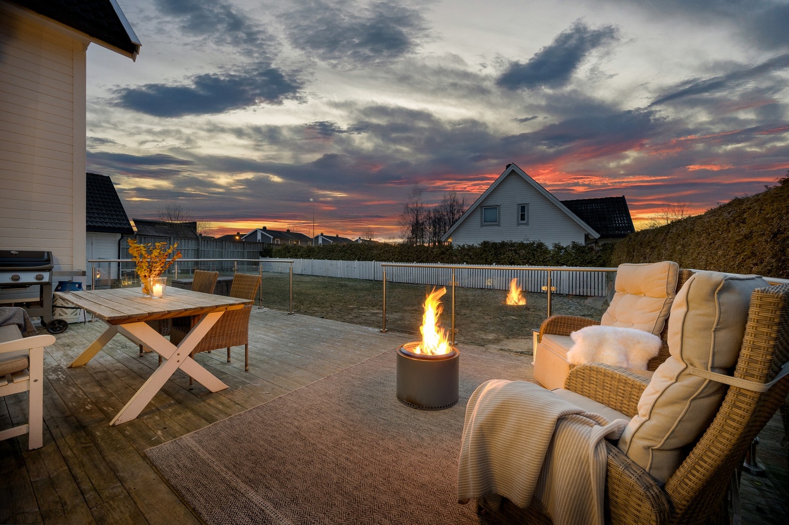 Det er kort avstand til marka med flere tur- og friluftområder, både sommer og vinter. Galleribilde