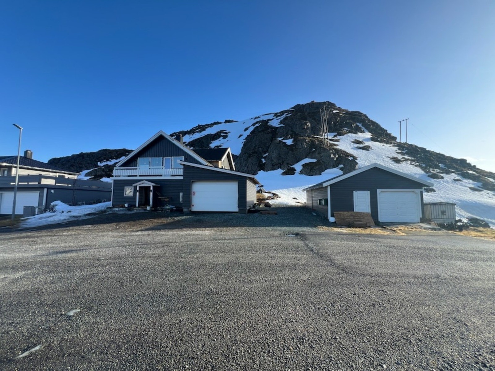 Enebolig med garasje - Kamøyvær Galleribilde