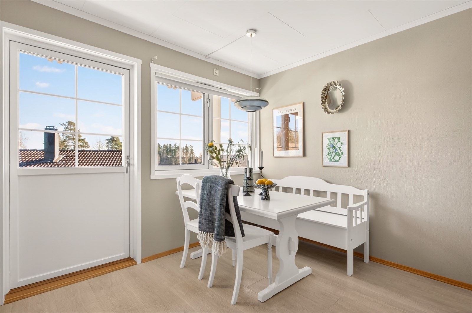 Fra kjøkkenet har du utgang til en en fin balkong med gode solforhold. Galleribilde