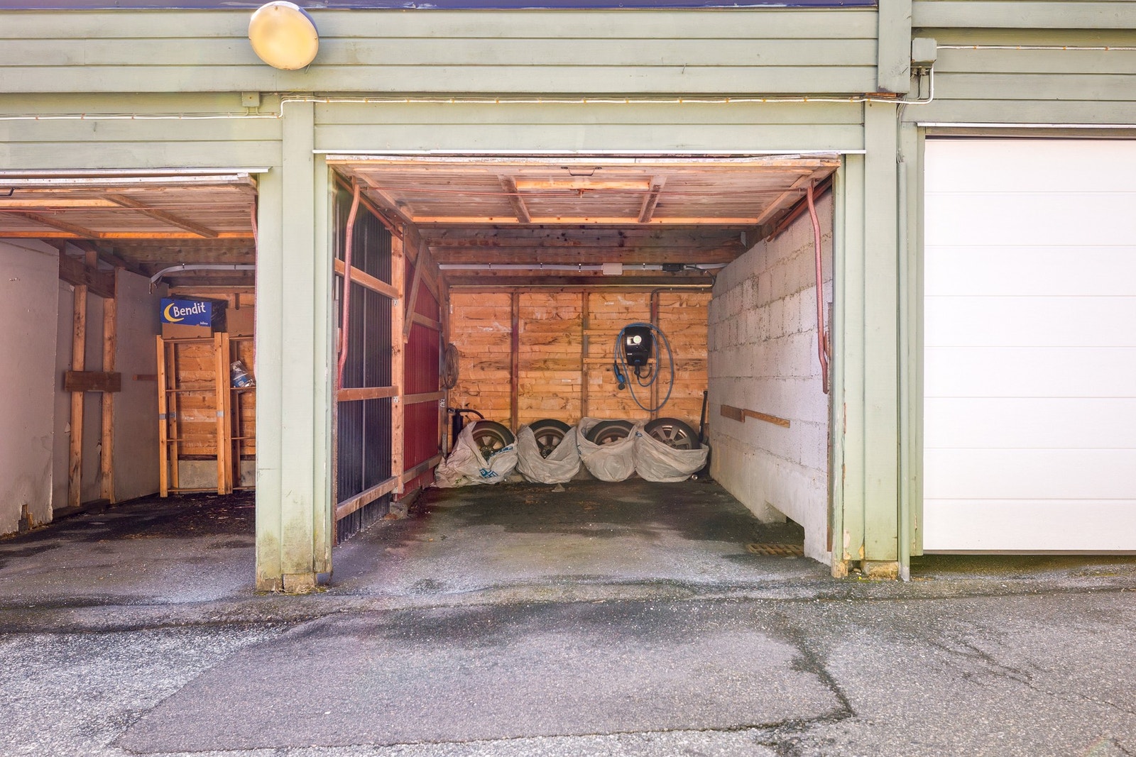 Lademulighet i garasje Galleribilde