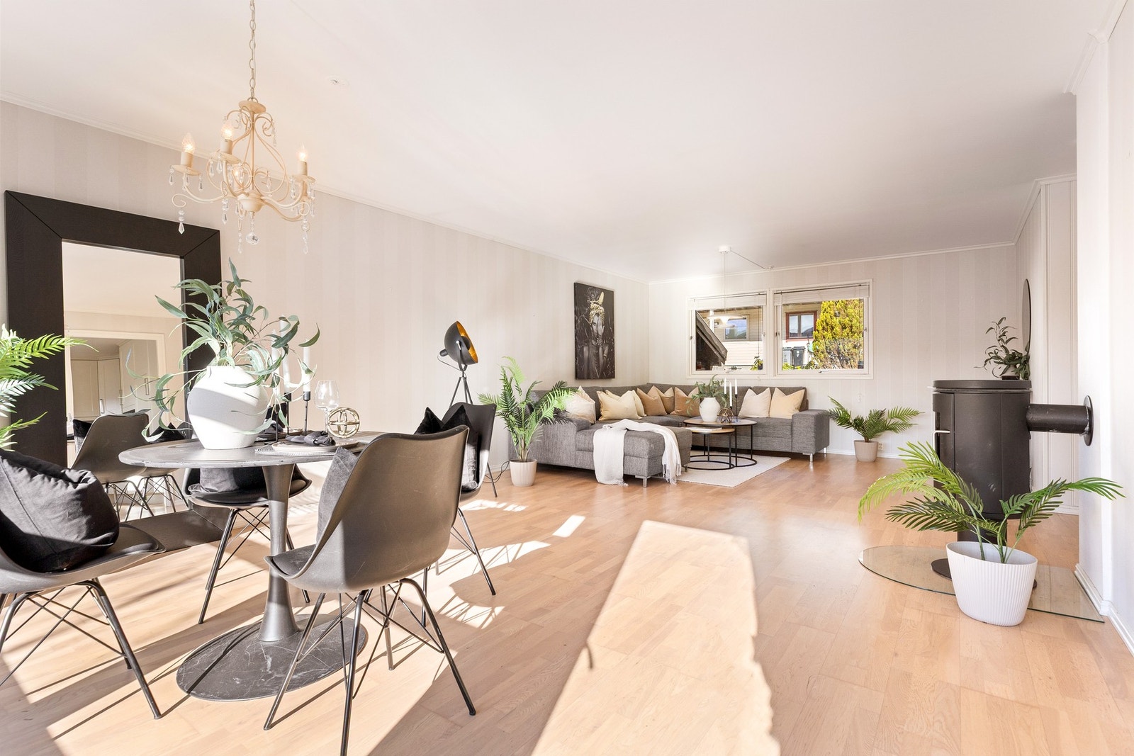 Stuen er av god størrelse på hele 41 kvm Galleribilde