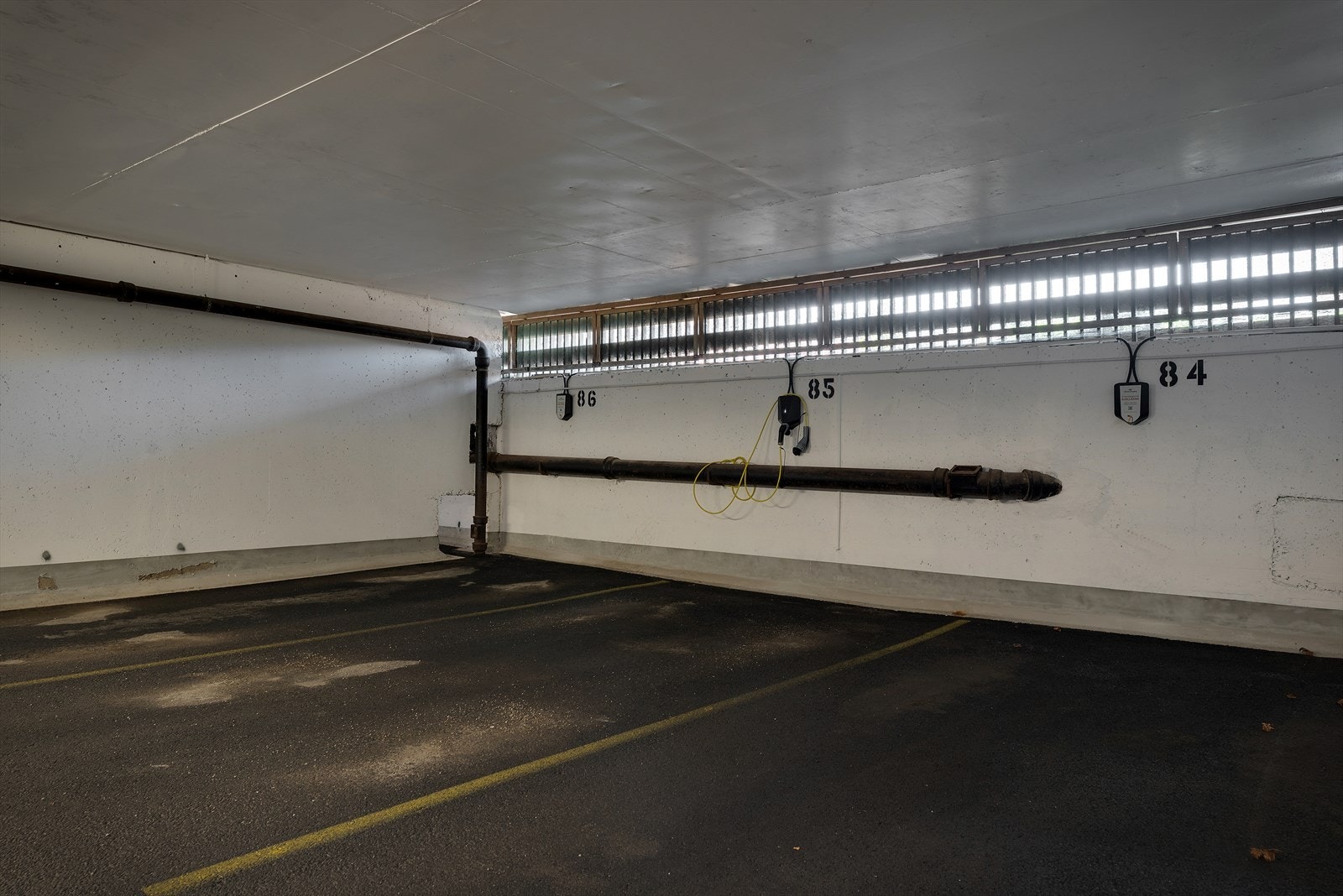 - Medfølger en garasjeplass merket med samme nr. som leiligheten, det er mulighet for elbillader - Galleribilde